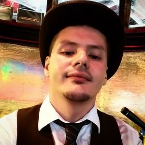 Meet your Posher, Mark